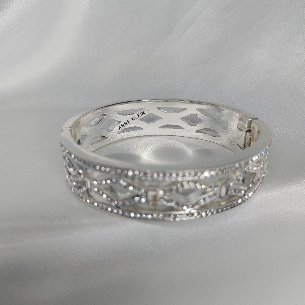 Anne Klein Bracelet Silver Tone Bangle Shiny Clear Pave Crystal Openwork Hinged - Picture 8 of 9